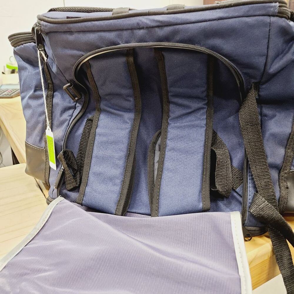 Large 30 Piece Picnic Cooler & Backpack Service for 4  PRE-OWNED - Picture 4 of 10